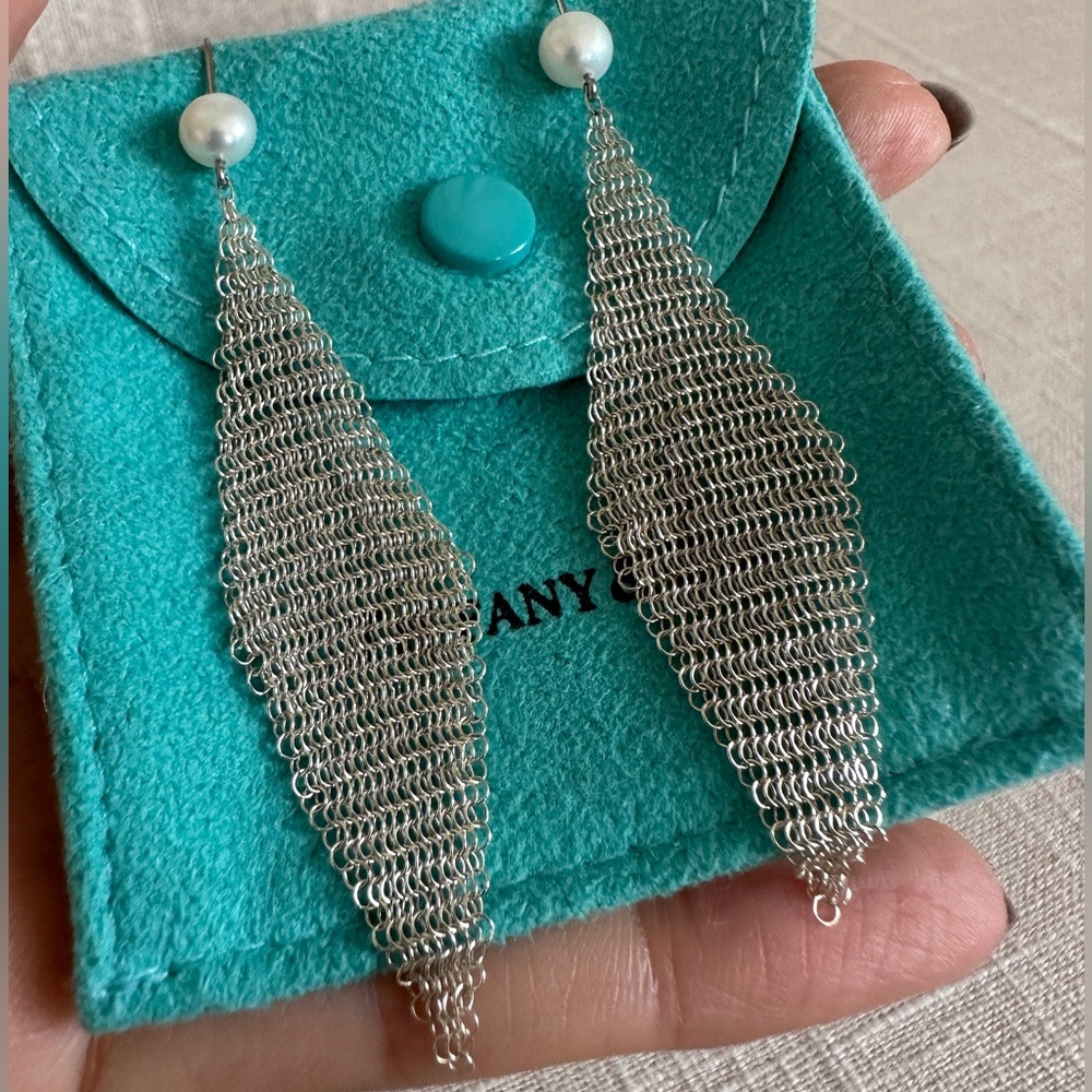 Authentic TIFFANY & Co. Elsa Peretti pearl drop mesh earring large.925 sterling